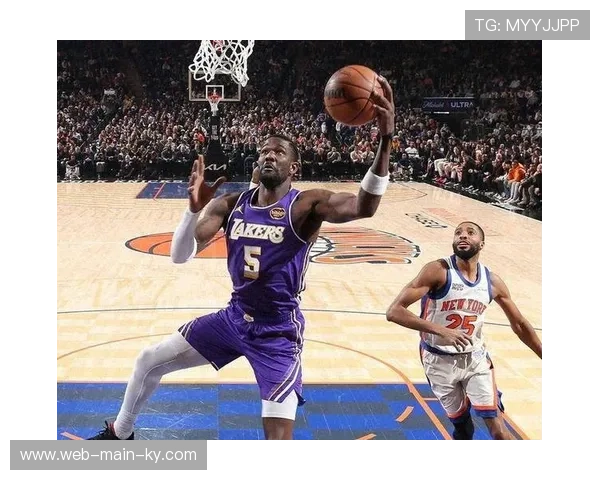 湖人防守效率排名第25,客场不敌尼克斯暴露攻防失衡问题。 湖人防守效率排名第25,客场不敌尼克斯暴露攻防失衡问题。